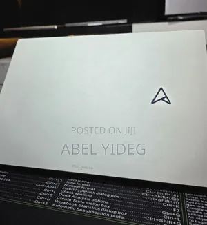 New Laptop Asus Zenbook 14 UX434 16GB Intel Core I7 SSD 512GB