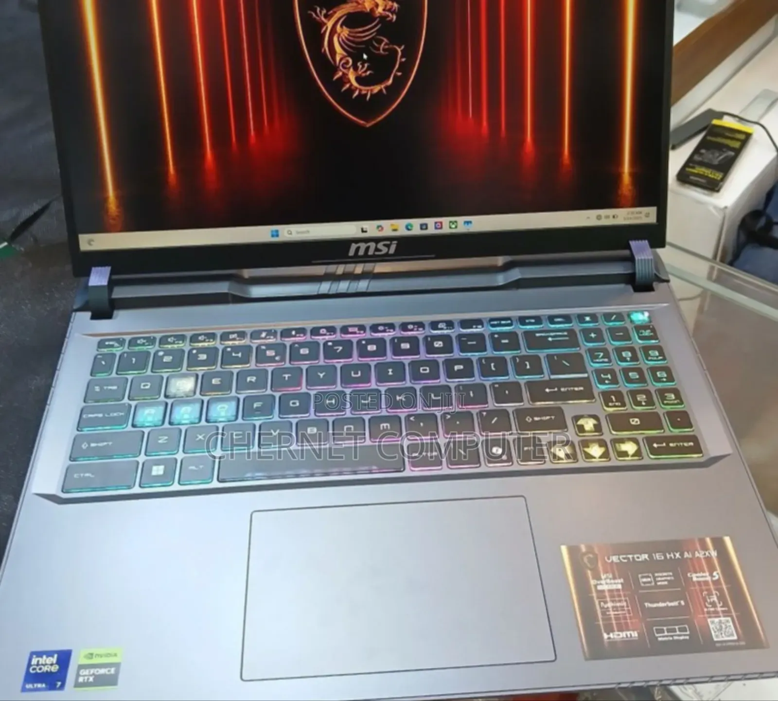 New Laptop MSI Vector 16 HX AI A2XWIG 16GB Intel Core Ultra 7 SSD 1T