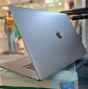 New Laptop Apple MacBook Pro 2019 32GB Intel Core I9 SSD 1T