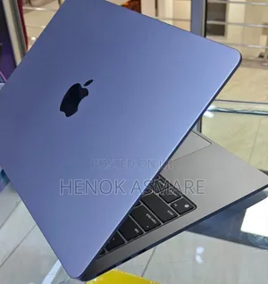 Photo - New Laptop Apple MacBook 2020 8GB Apple M2 Ultra SSD 512GB
