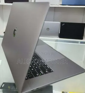 New Laptop Apple MacBook Pro 2019 32GB Intel Core I9 SSD 512GB