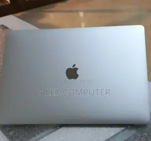 New Laptop Apple MacBook Pro 2017 16GB Intel Core I7 SSD 256GB