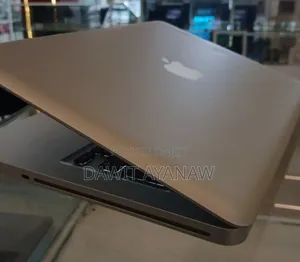 New Laptop Apple MacBook Pro 2012 4GB Intel Core I5 SSD 256GB