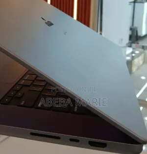 New Laptop Apple MacBook Pro M1 16GB Apple M1 Pro HDD 1T