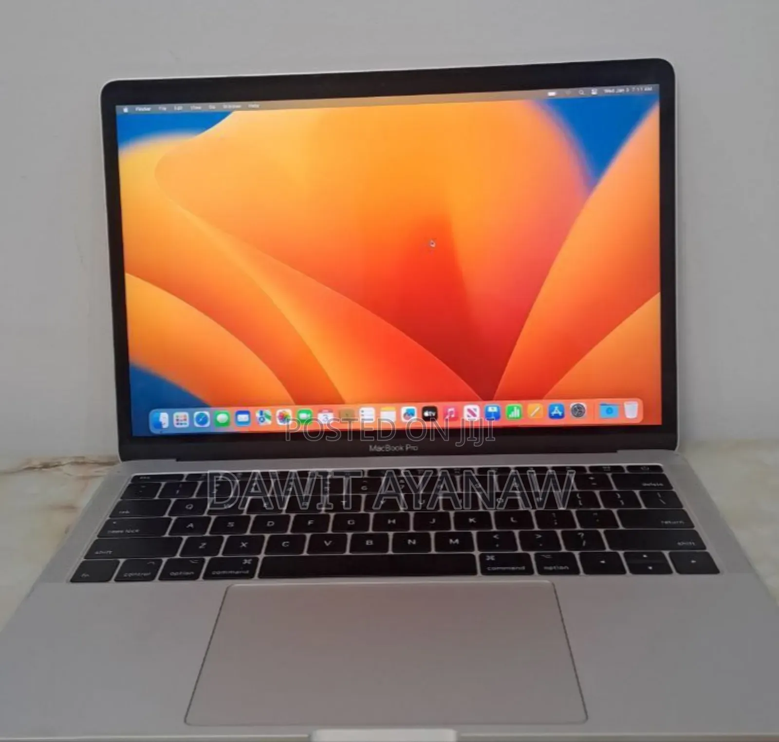 New Laptop Apple MacBook Pro 2017 8GB Intel Core I5 SSD 128GB