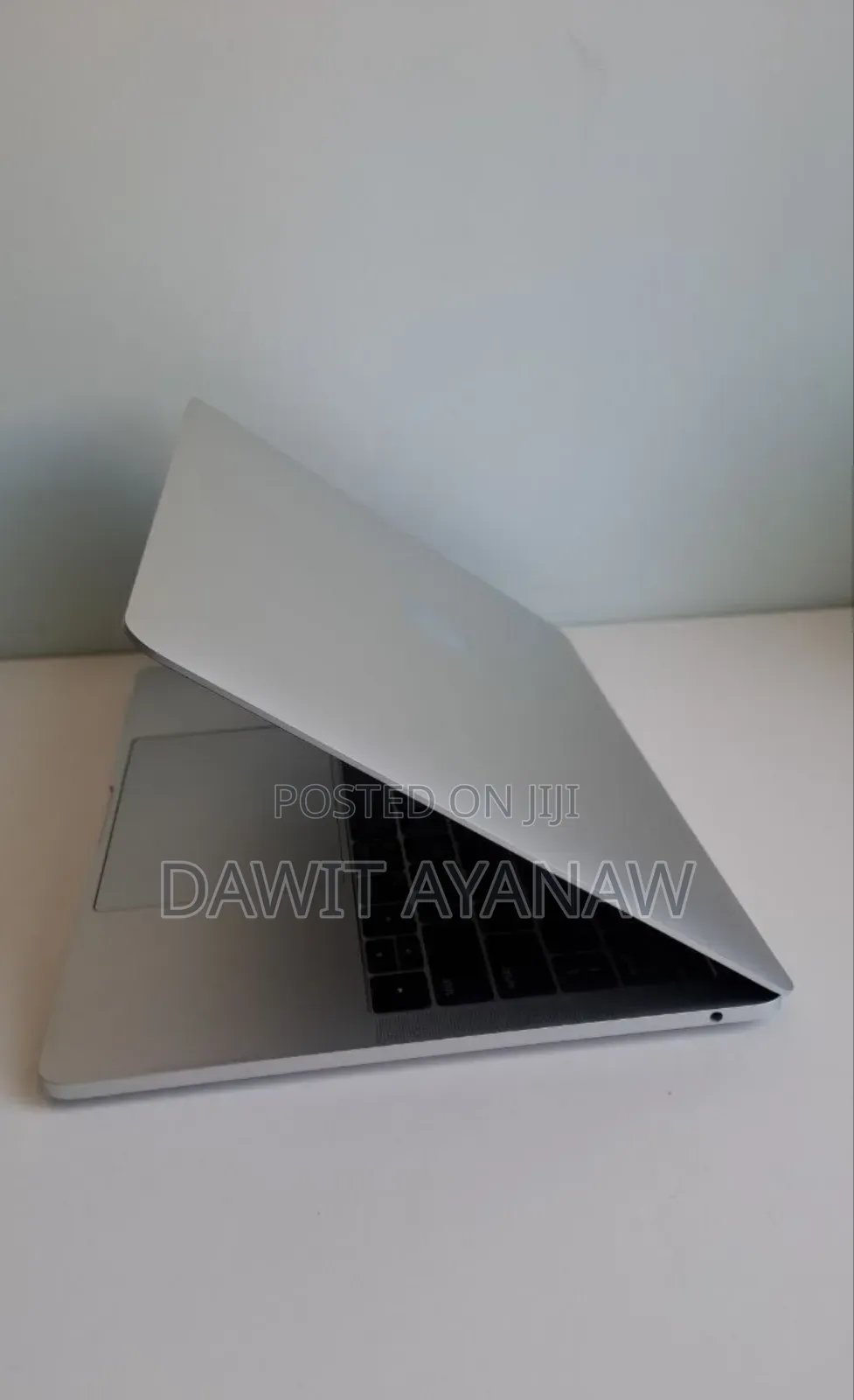 New Laptop Apple MacBook Pro 2017 8GB Intel Core I5 SSD 128GB