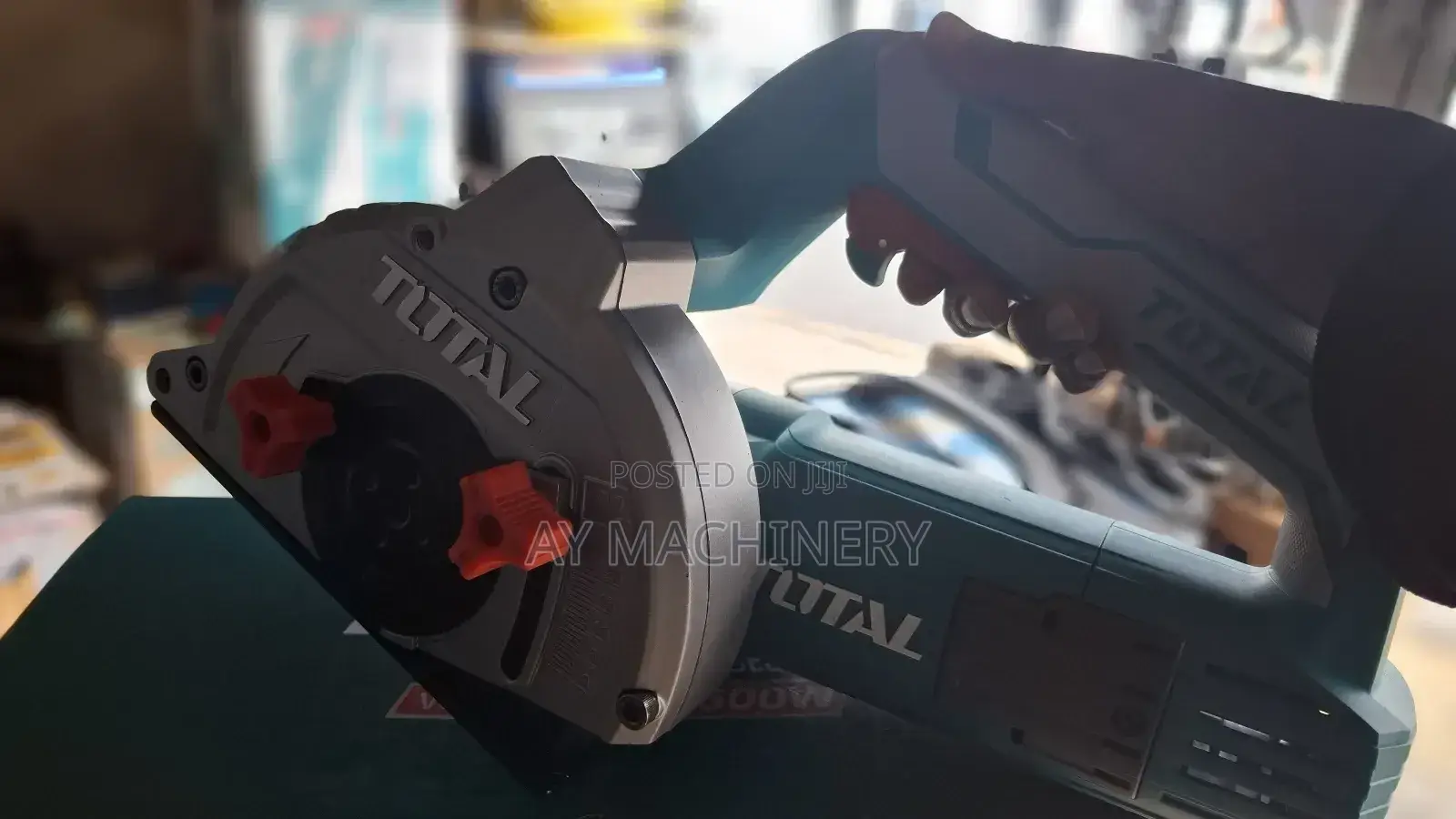 Total Wallchaser 1500w የግድግዳ መሠንጠቂያ