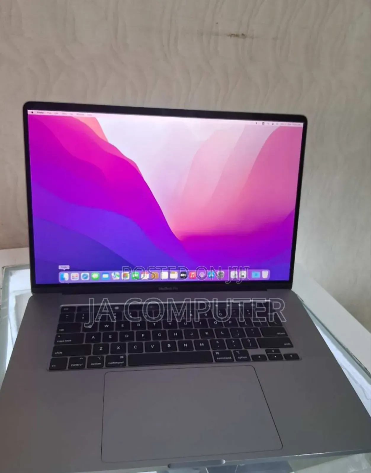 New Laptop Apple MacBook Pro 2019 32GB Intel Core I9 SSD 1T