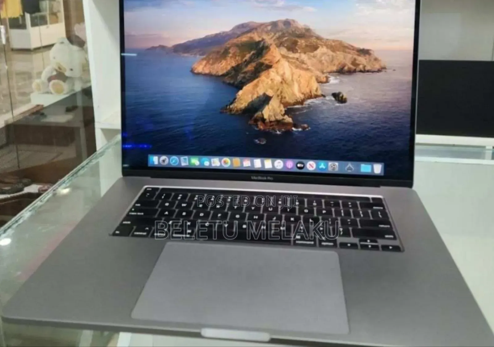 New Laptop Apple MacBook Pro 2019 32GB Intel Core I9 SSD 512GB