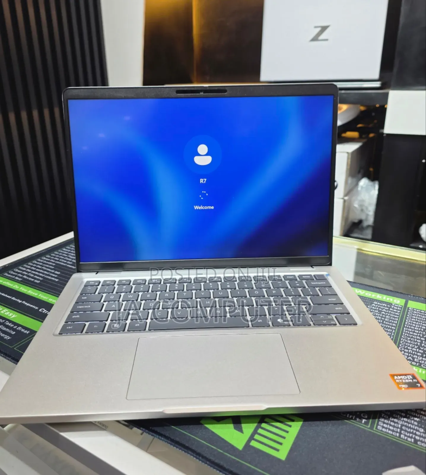 New Laptop Dell Pro 14 32GB AMD Ryzen 7 SSD 1T