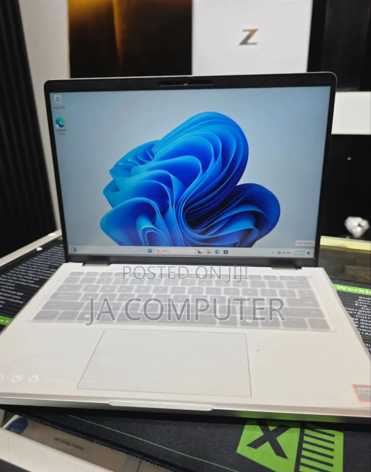 New Laptop Dell Pro 14 32GB AMD Ryzen 7 SSD 1T