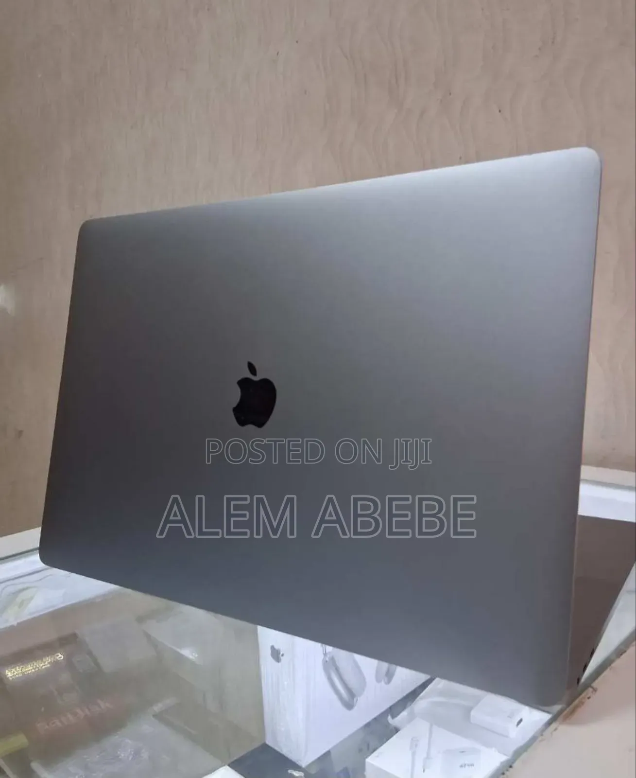 New Laptop Apple MacBook Pro 2019 16GB Intel Core I7 SSD 512GB