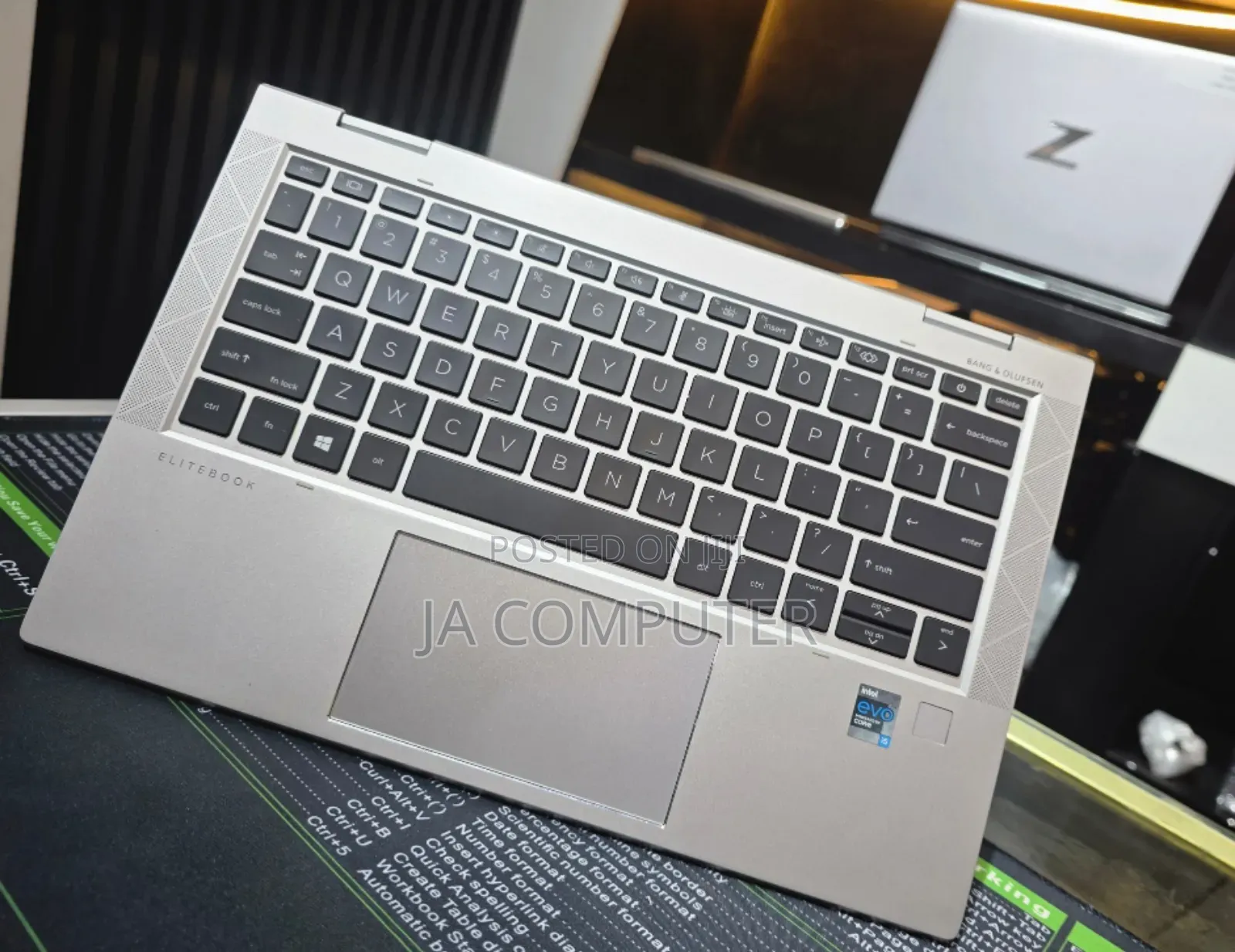 New Laptop HP EliteBook 830 G8 16GB Intel Core I5 SSD 512GB