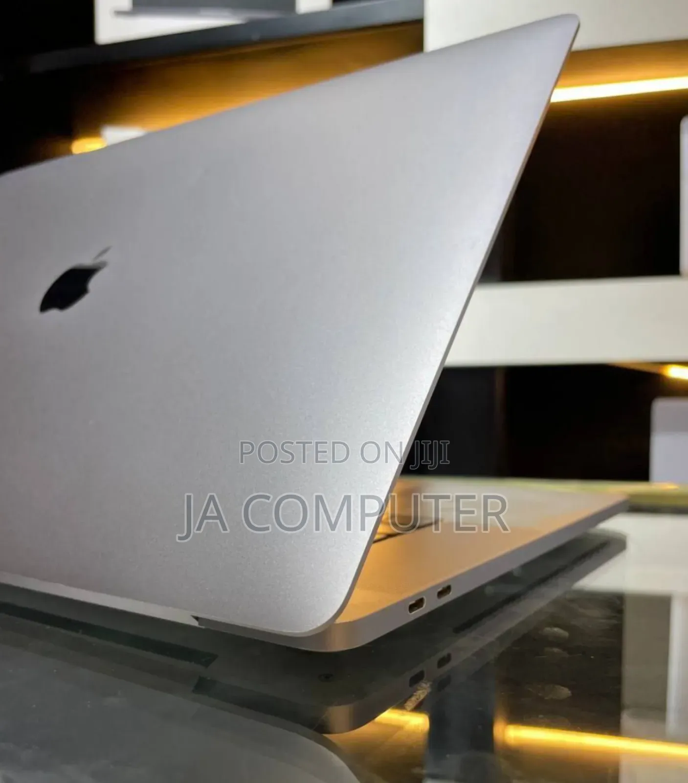 New Laptop Apple MacBook Pro 2021 M1 32GB Apple M1 Pro SSD 1T