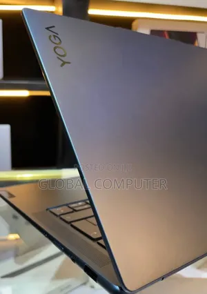 Photo - New Laptop Lenovo ThinkPad Yoga 370 16GB Intel Core I7 SSD 512GB