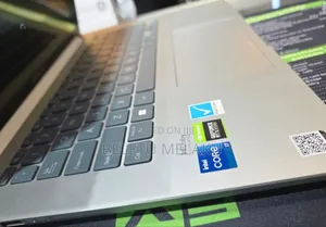 New Laptop Asus Zenbook 14 UX434 16GB Intel Core I7 SSD 512GB