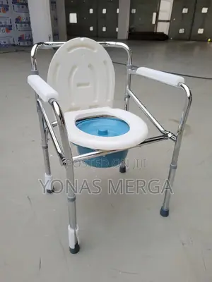 Photo - Toilet+Commode Chair