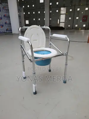 Photo - Toilet Chair太፻bedside Commode፼屣shower+Waterproof Chair阮፳toilet Chair