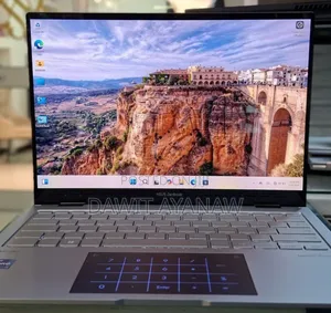 New Laptop Asus 16GB Intel Core I7 SSD 1T