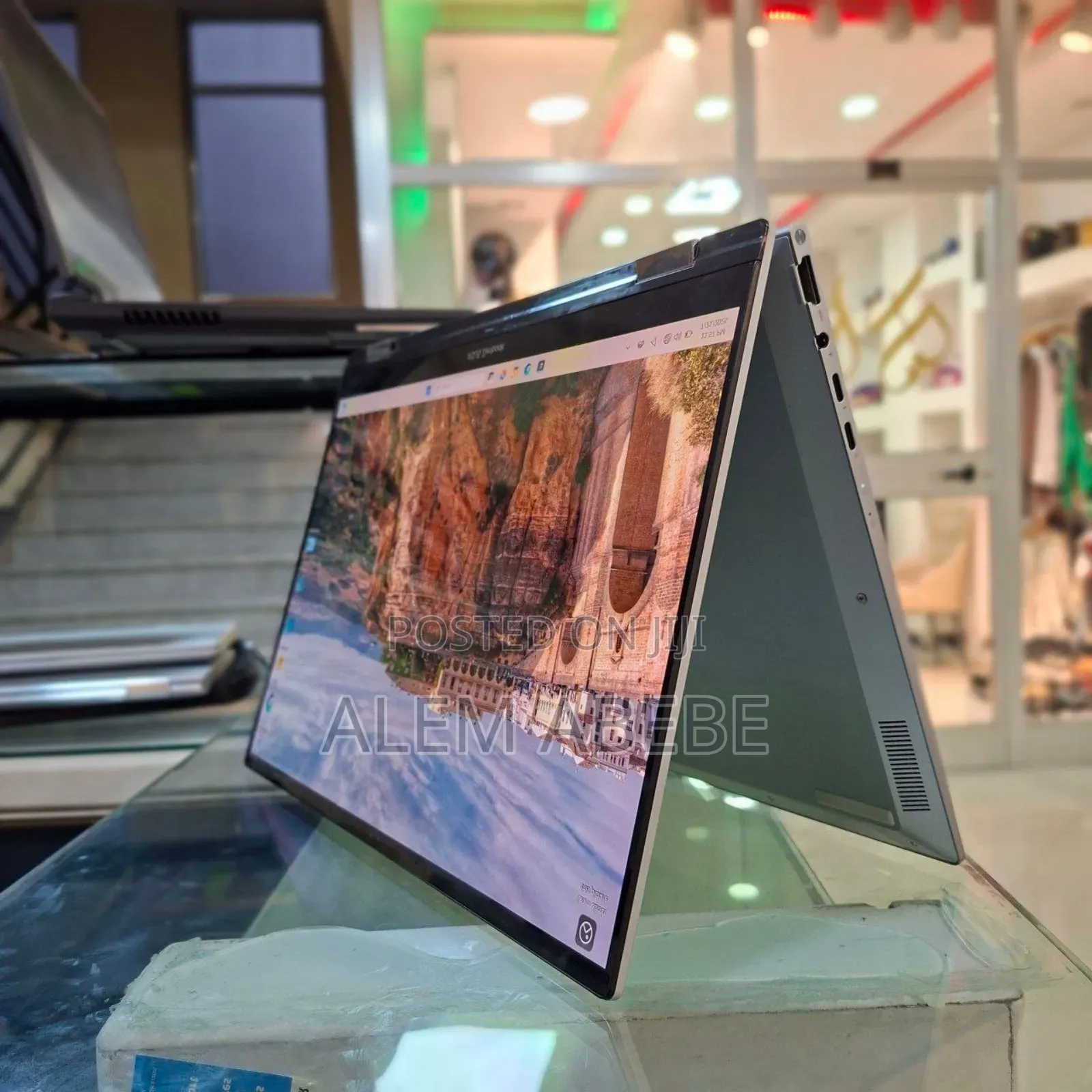 New Laptop Asus ZenBook Flip UX360CA 16GB Intel Core I7 SSD 1T