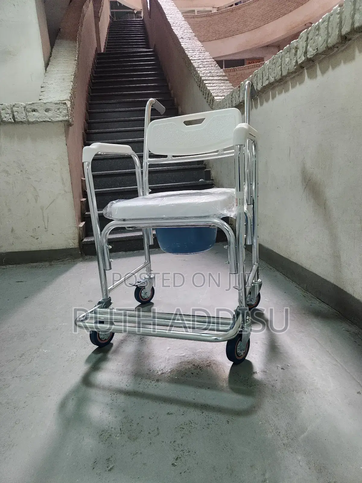 Commode Wheelchair腑我commode Wheelchair朱諾toilet Wheelchair朱雀wheelchair