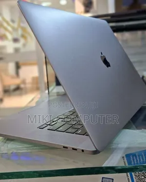 New Laptop Apple MacBook Pro 2019 32GB Intel Core I9 SSD 1T