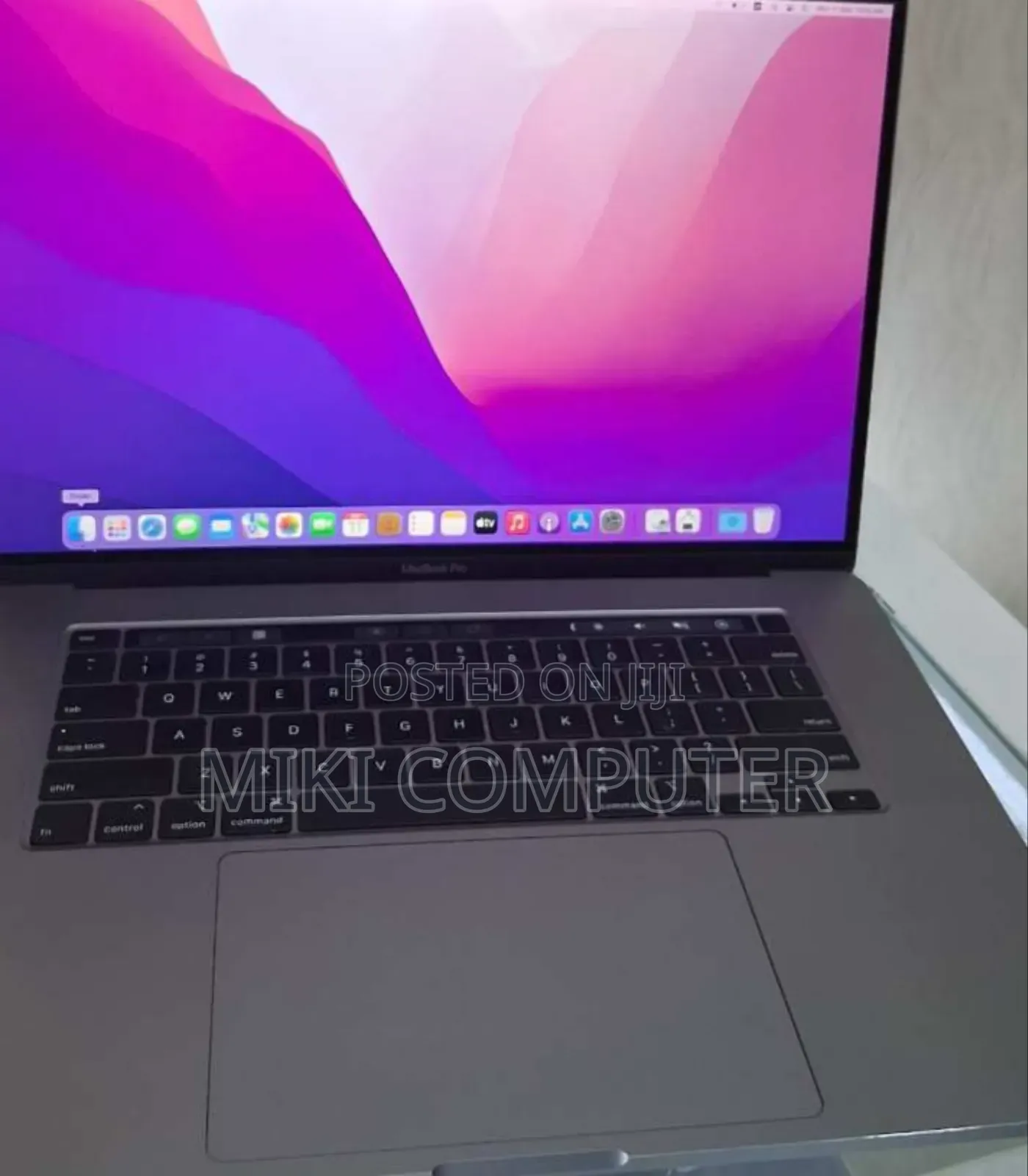 New Laptop Apple MacBook Pro 2019 16GB Intel Core i7 SSD 512GB