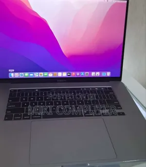 New Laptop Apple MacBook Pro 2019 16GB Intel Core i7 SSD 512GB