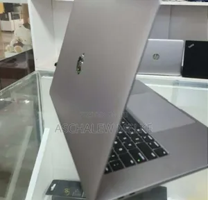 New Laptop Apple MacBook Pro 2019 32GB Intel Core I9 SSD 512GB