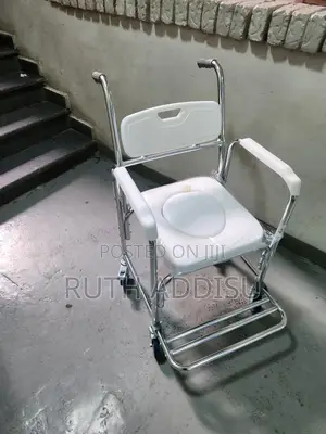 Wheelchair協調commode Wheelchair喬治wheelchair䐭不commode Wheelchair New