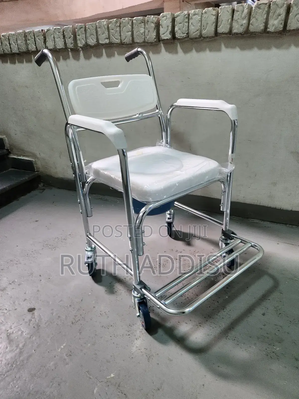 Commode Wheelchair等等four Wheel Commode Wheelchair客戶wheelchair Toilet