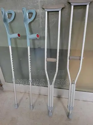 Photo - Crutches Adults三巾(1 Pair),9-Level Height Adjustable川0aluminum Crutches