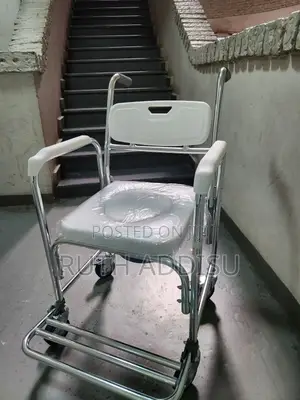 Photo - Toilet Wheelchair朱明toilet Wheelchair輕輕toilet Wheelchair報導wheelchair