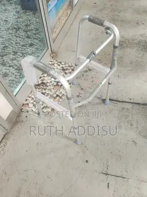 Photo - Foldable Walker考生walking Aid肺癌walker朱明medical Walker肢軟medical Walker