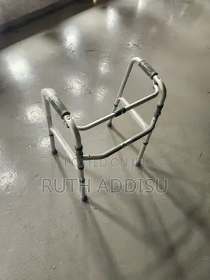 Photo - Foldable Walker朱諾medical Walking Aid腕表new Walking Frame朱紅walker Medicl