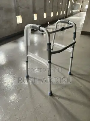 Photo - Almunium Walker欸我walking Aid虢了foldable Walker垂危walker魁首walker肇因walker