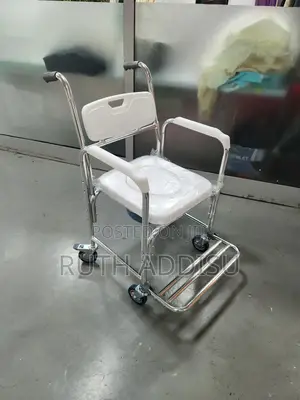 Four Framed Mini Wheel Commode Wheelchair延續wheelchair隨著poty Wheelchair