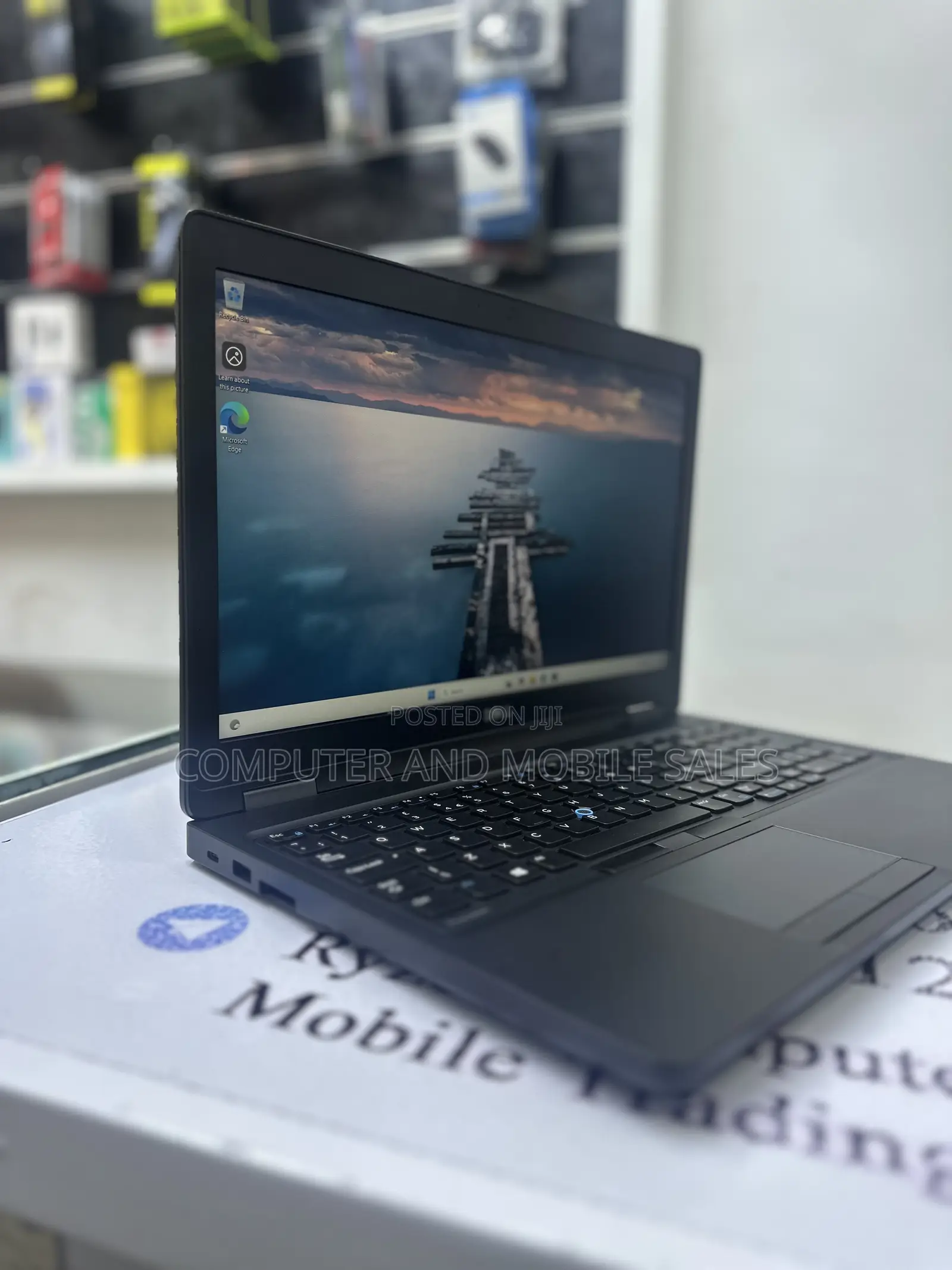 New Laptop Dell Latitude 5310 16GB Intel Core I7 HDD+SSD 512GB