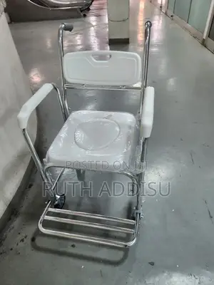 Poty Wheelchair寄出commode Wheelchair寄給toilet Wheelchair隔離wheelchair