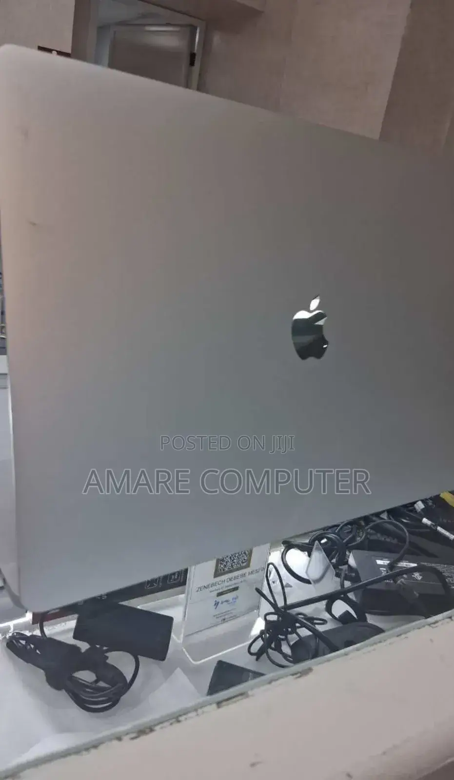 New Laptop Apple MacBook Pro 2019 16GB Intel Core I7 SSD 512GB