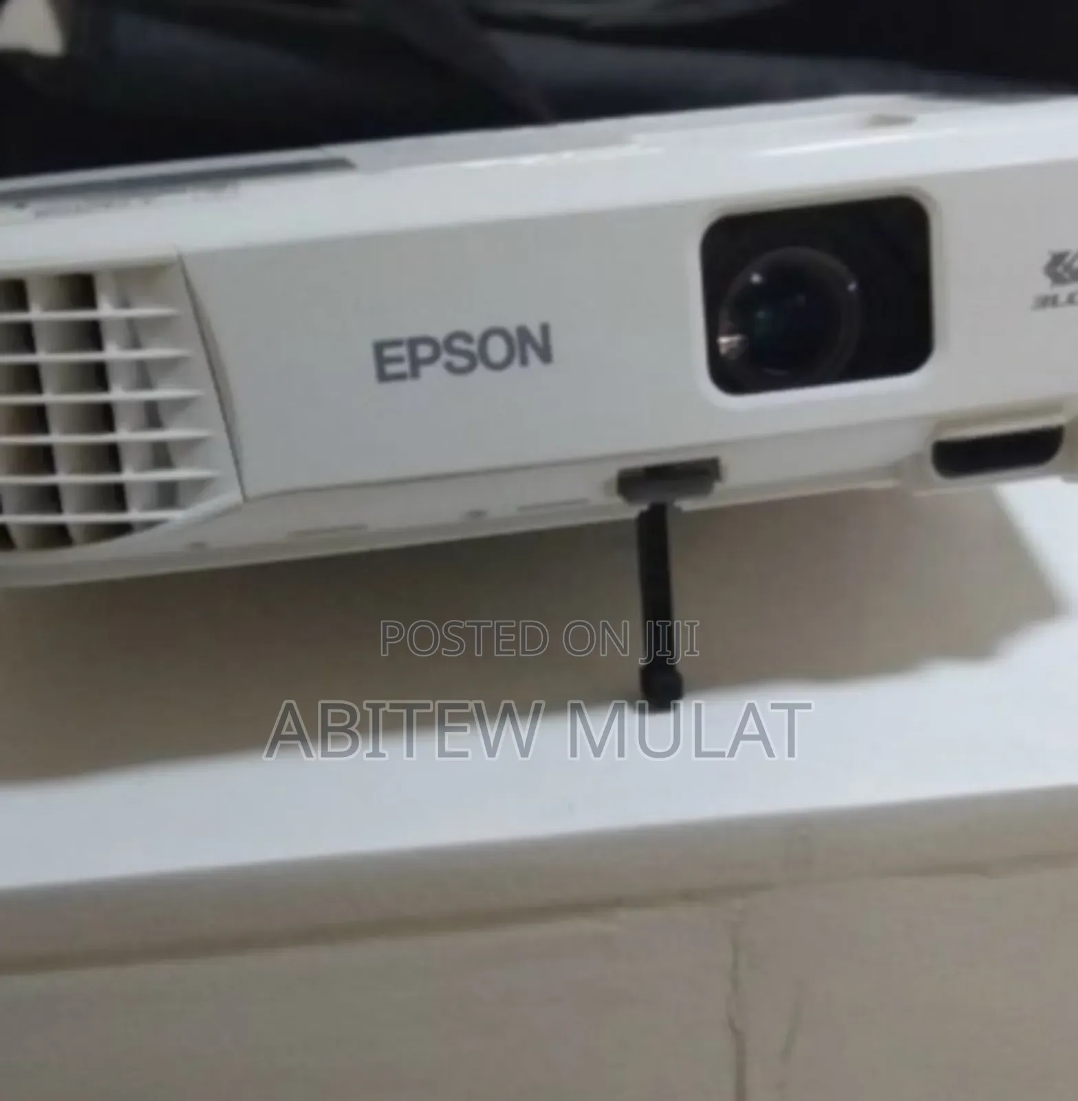 Epson Projector Model Name: Eb-E01 Hardware Interface: