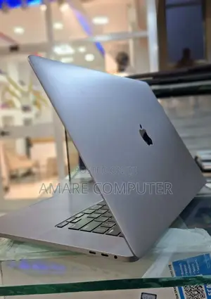 Photo - New Laptop Apple MacBook Pro 2019 32GB Intel Core I9 SSD 1T