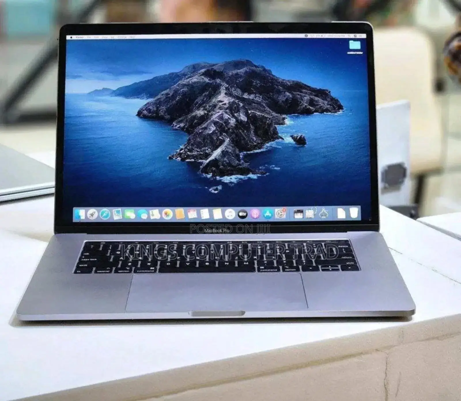 New Laptop Apple MacBook Pro 2019 16GB Intel Core I7 SSD 512GB
