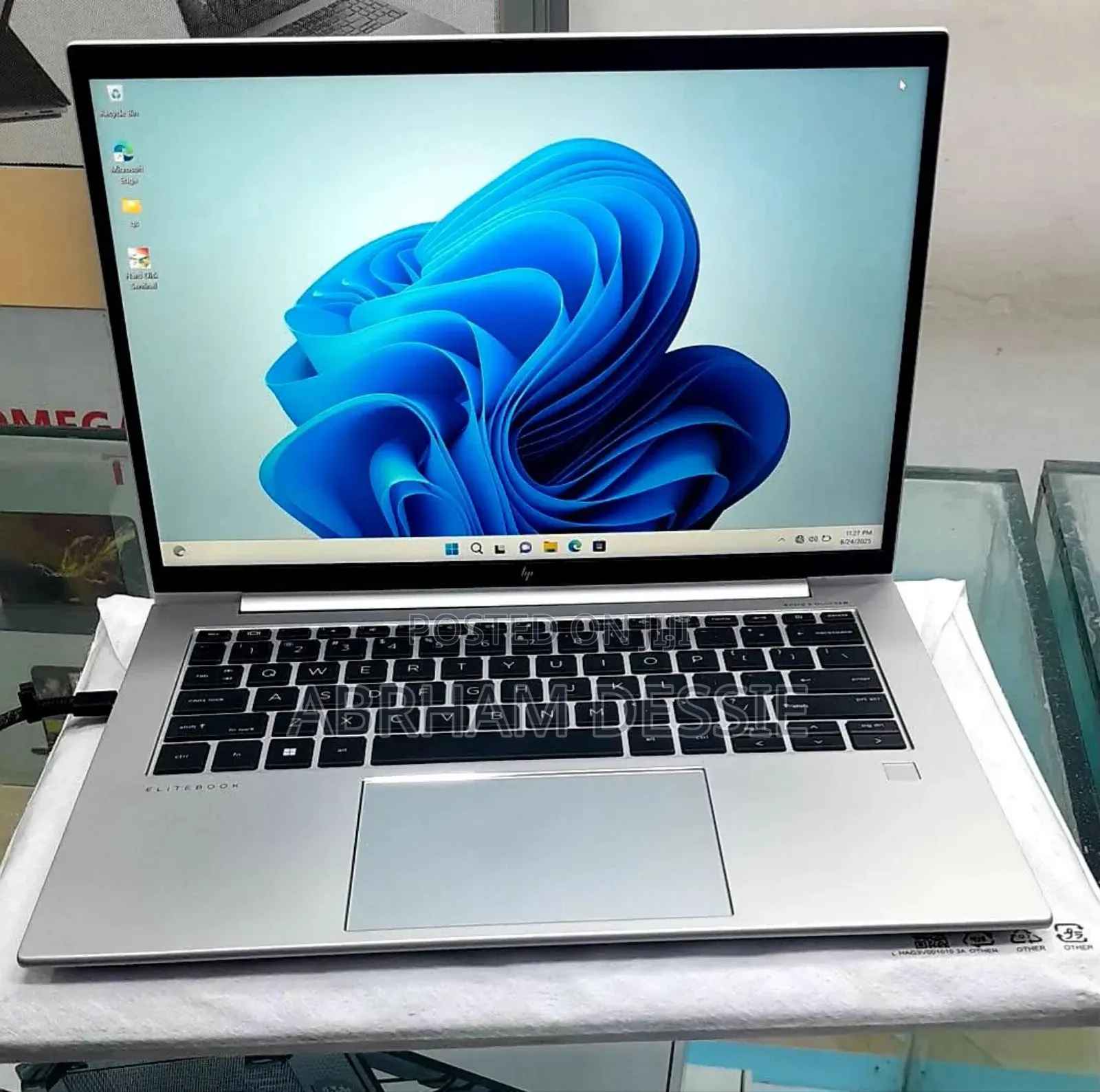 New Laptop HP 16GB Intel Core i7 SSD 512GB