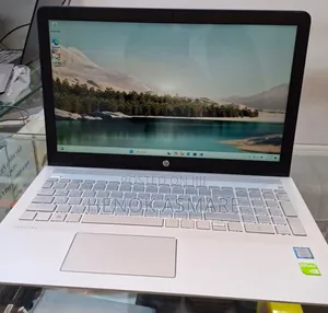 New Laptop HP Pavilion 15 8GB Intel Core I7 SSD 1T
