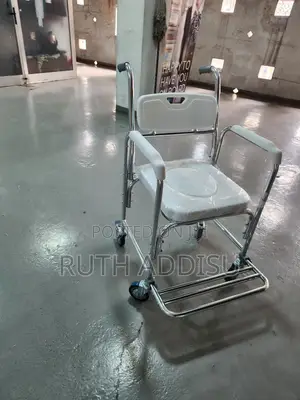 Toilet Wheelchair忝了commode Wheelchair壓迫poty Wheelchair鬯老commode New