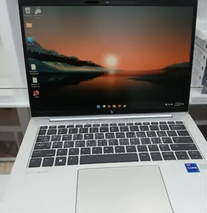 New Laptop HP EliteBook 830 G8 16GB Intel Core I7 SSD 1T