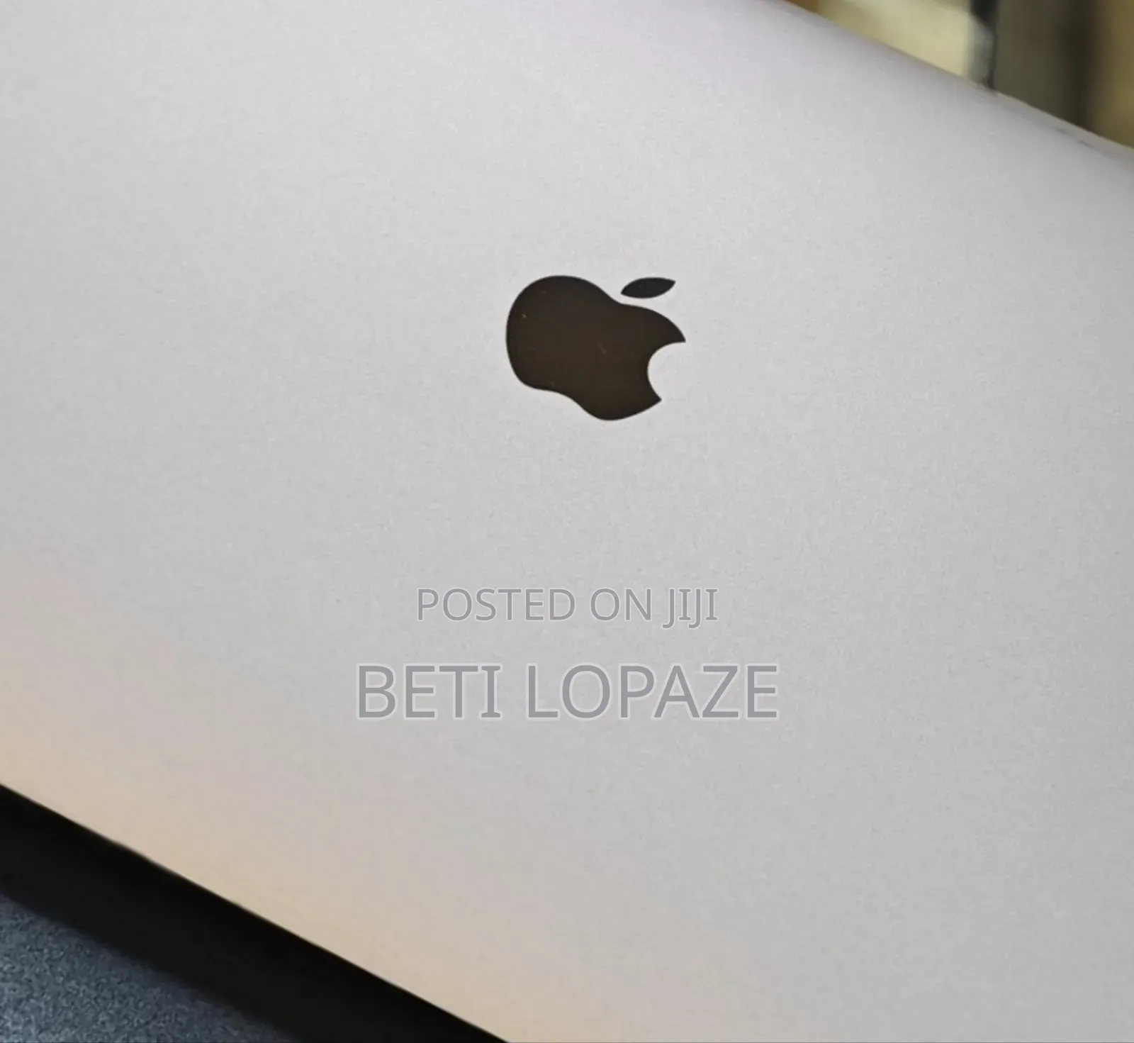 New Laptop Apple MacBook Pro 2019 32GB Intel Core I9 SSD 512GB