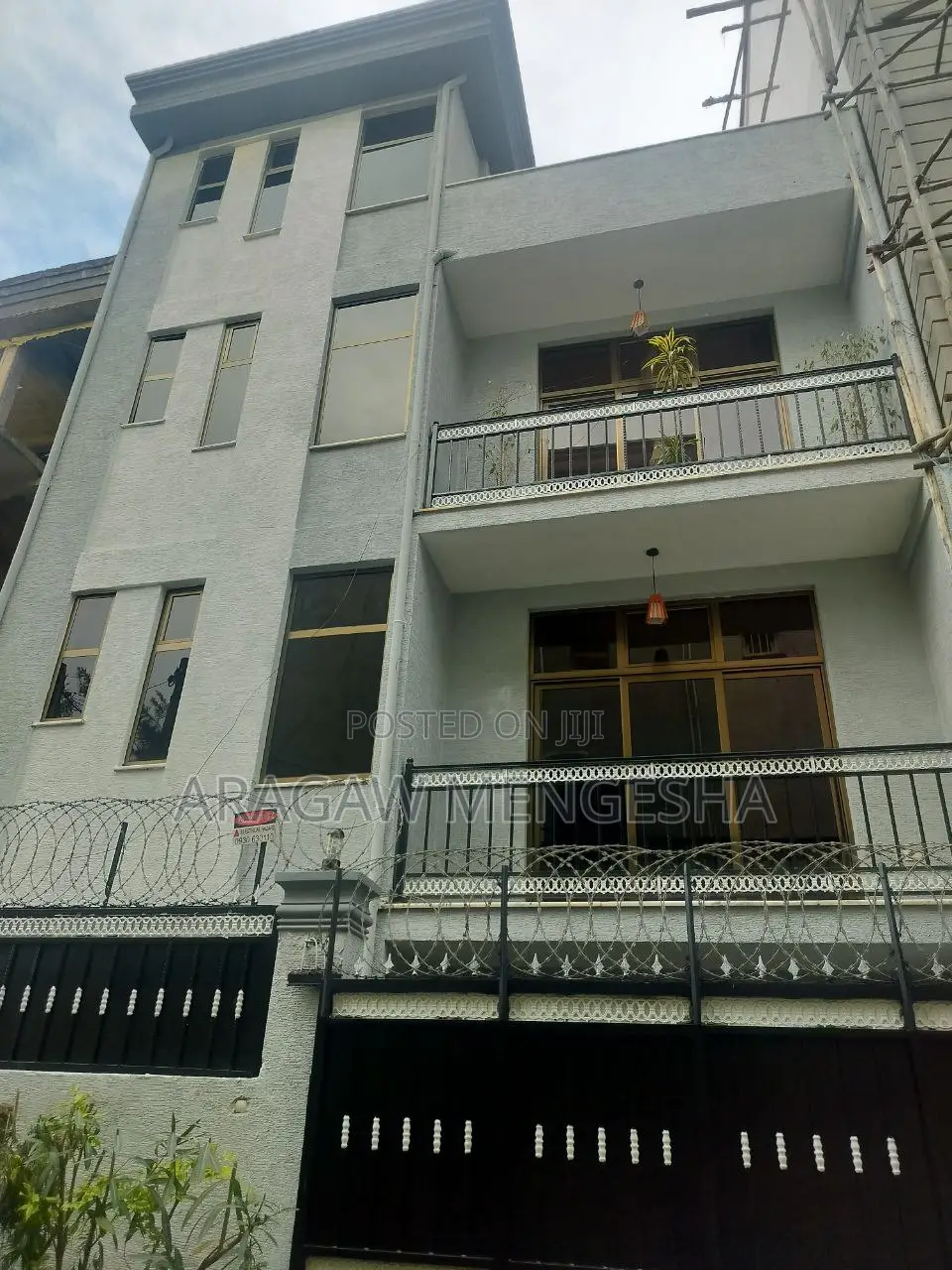 6bdrm House in 72 ካሬ ጂ+3 ቤት, Nifas Silk-Lafto for sale