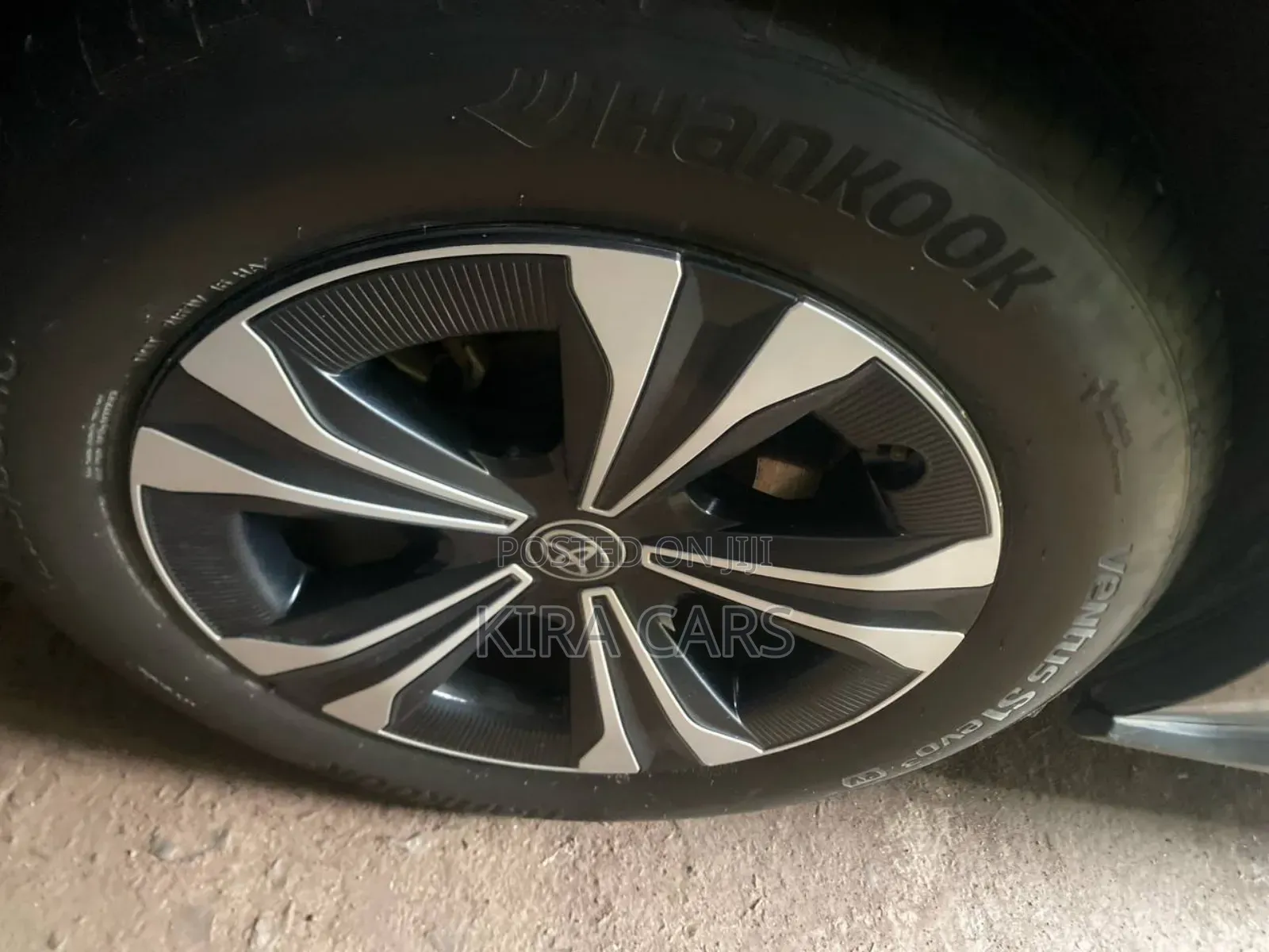 Toyota bZ4X 2023 Gray